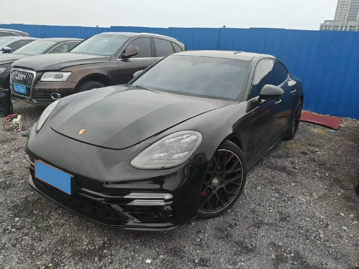 2017 BMW X6 3.0T 306HP L6 8AT,autocango,china used car exporter,china ev exporter,chinese used car exporter,chinese used ev exporter