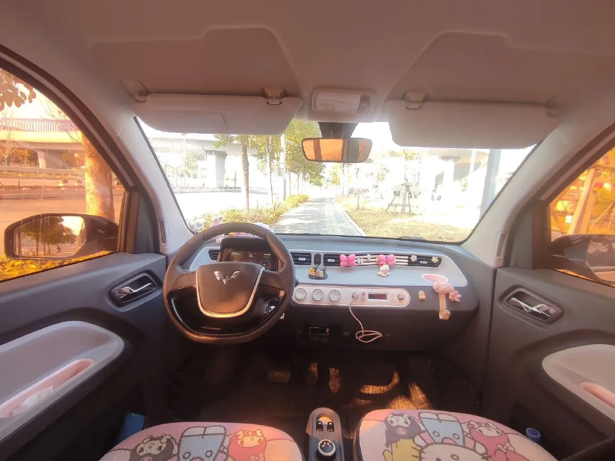 2021 WuLing HongGuang MINI EV BEV 13.9KWH,autocango,china used car exporter,china ev exporter,chinese used car exporter,chinese used ev exporter