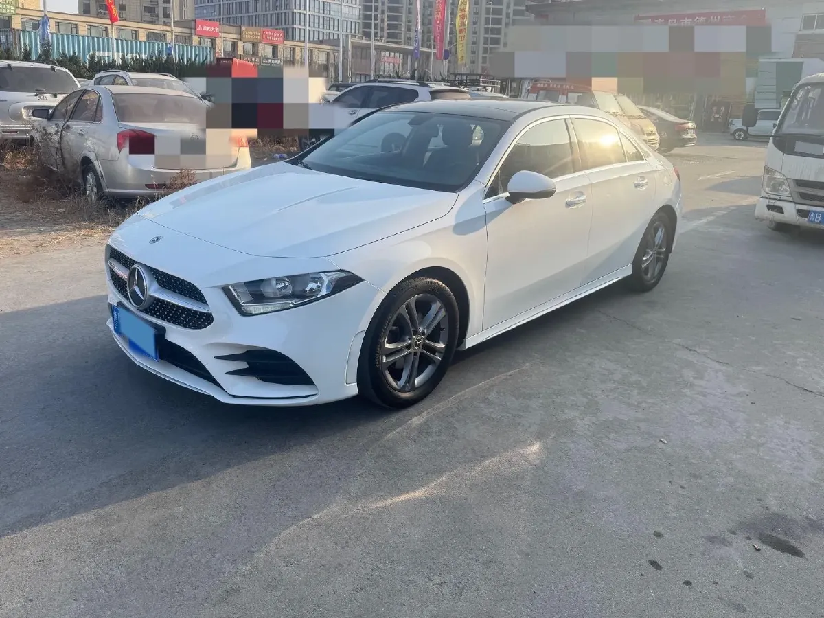 2022 Mercedes-Benz A Class 1.3T 136HP L4 7DCT,autocango,china used car exporter,china ev exporter,chinese used car exporter,chinese used ev exporter