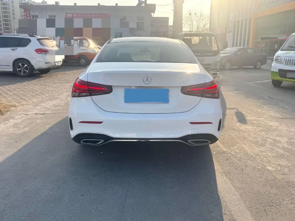 2022 Mercedes-Benz A Class 1.3T 136HP L4 7DCT,autocango,china used car exporter,china ev exporter,chinese used car exporter,chinese used ev exporter