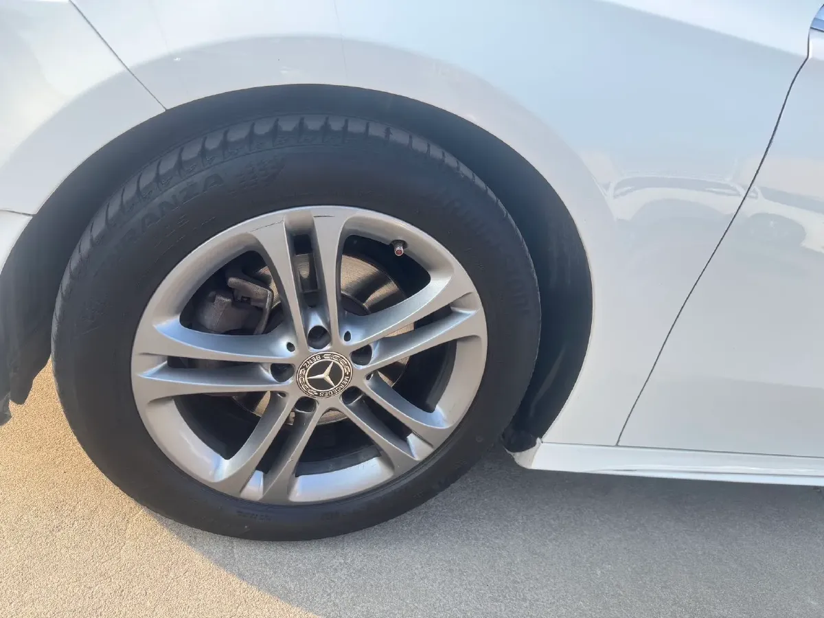 2022 Mercedes-Benz A Class 1.3T 136HP L4 7DCT,autocango,china used car exporter,china ev exporter,chinese used car exporter,chinese used ev exporter