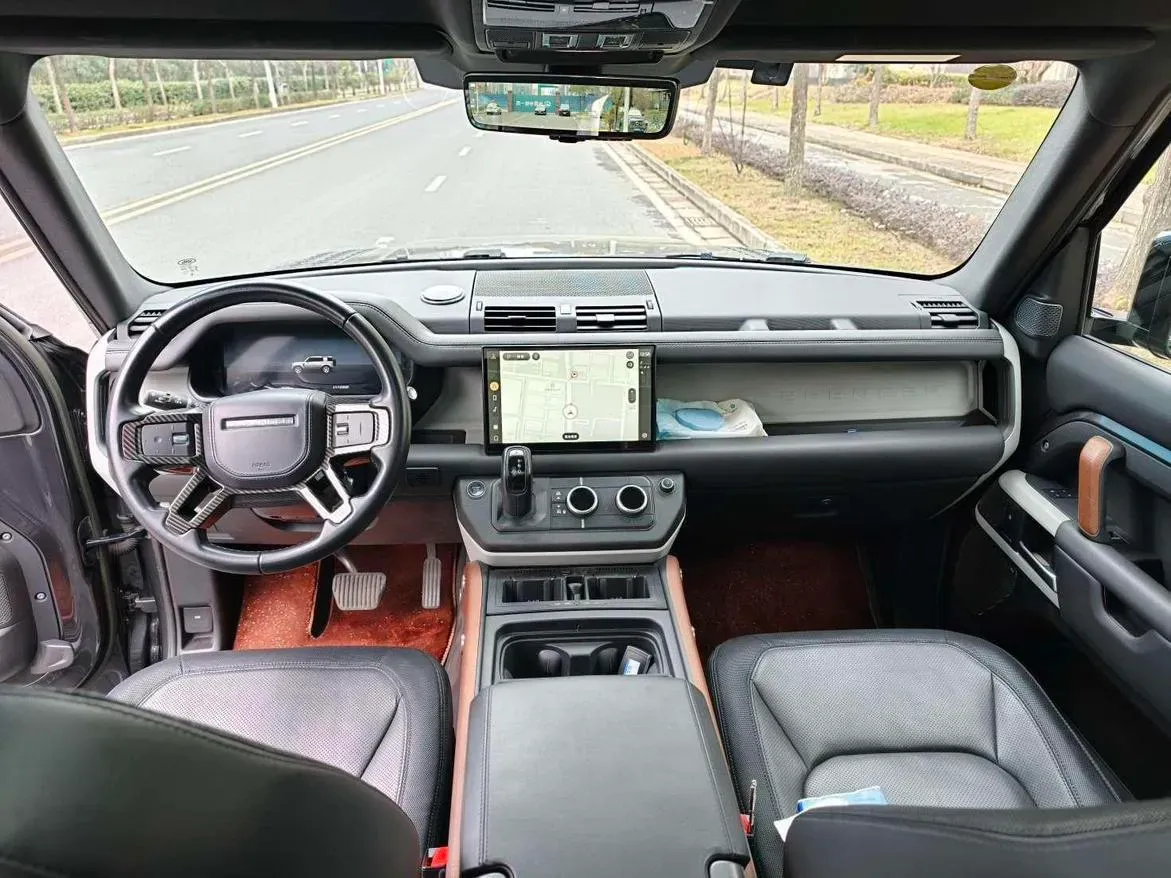 2023 Land Rover Defender 3.0T 400HP L6 8AT,autocango,china used car exporter,china ev exporter,chinese used car exporter,chinese used ev exporter
