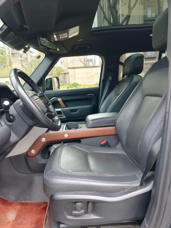 2023 Land Rover Defender 3.0T 400HP L6 8AT,autocango,china used car exporter,china ev exporter,chinese used car exporter,chinese used ev exporter