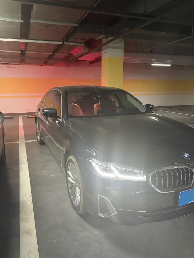 2022 BMW 5 Series 2.0T 184HP L4 8AT,autocango,china used car exporter,china ev exporter,chinese used car exporter,chinese used ev exporter