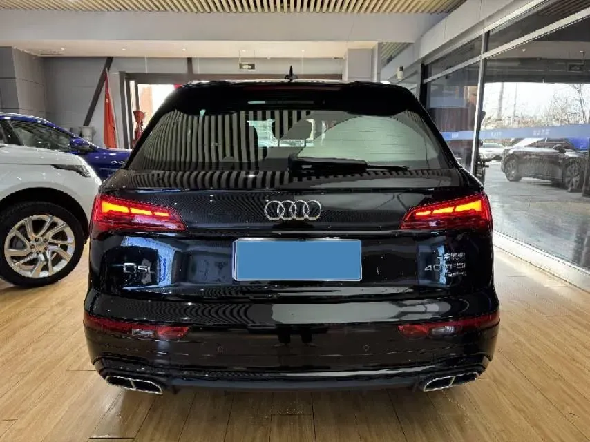 2023 Audi Q5L 2.0T 190HP L4 7DCT,autocango,china used car exporter,china ev exporter,chinese used car exporter,chinese used ev exporter