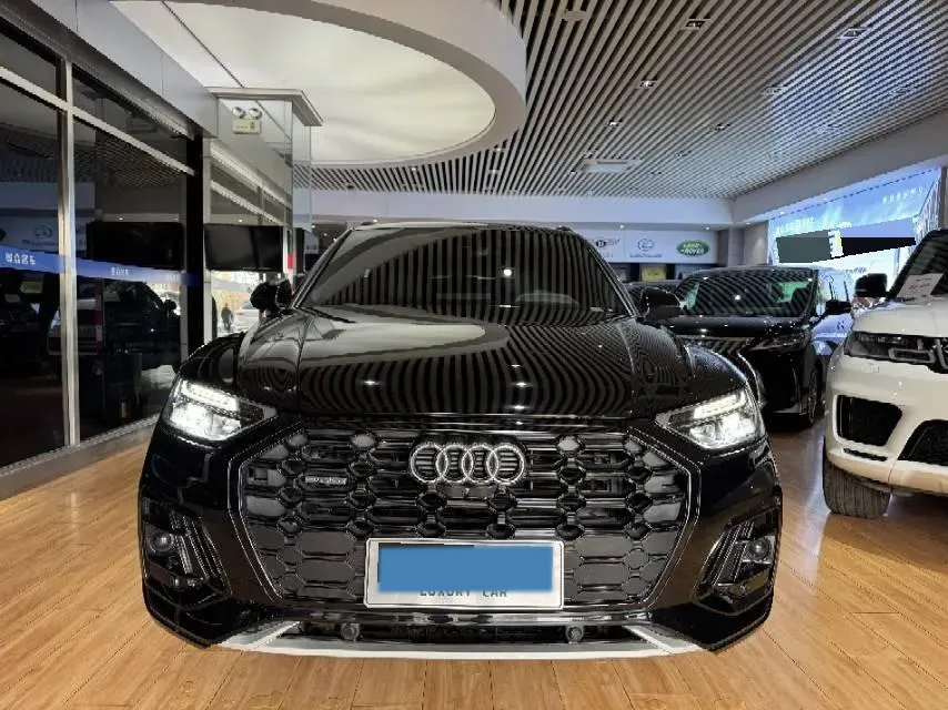 2023 Audi Q5L 2.0T 190HP L4 7DCT,autocango,china used car exporter,china ev exporter,chinese used car exporter,chinese used ev exporter