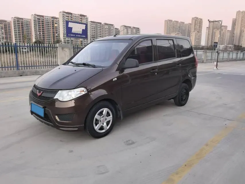 2015 WuLing HongGuang 1.5L 112HP L4 5MT,autocango,china used car exporter,china ev exporter,chinese used car exporter,chinese used ev exporter