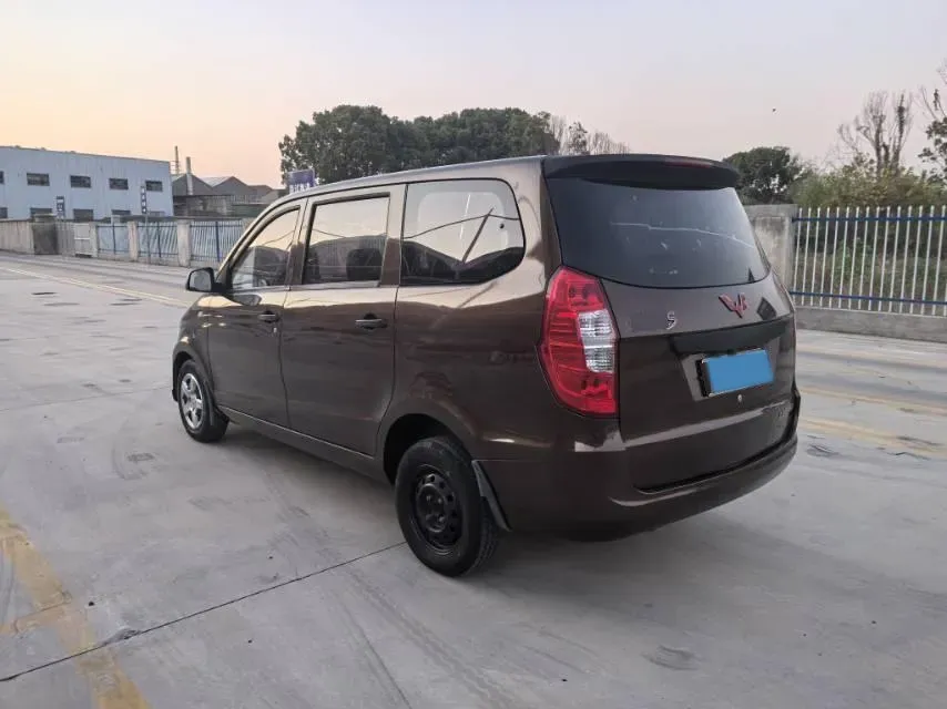 2015 WuLing HongGuang 1.5L 112HP L4 5MT,autocango,china used car exporter,china ev exporter,chinese used car exporter,chinese used ev exporter