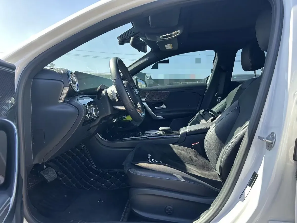 2022 Mercedes-Benz A Class 1.3T 163HP L4 7DCT,autocango,china used car exporter,china ev exporter,chinese used car exporter,chinese used ev exporter