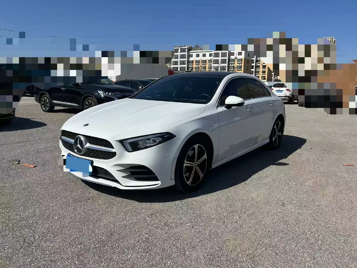 2022 Mercedes-Benz A Class 1.3T 163HP L4 7DCT,autocango,china used car exporter,china ev exporter,chinese used car exporter,chinese used ev exporter