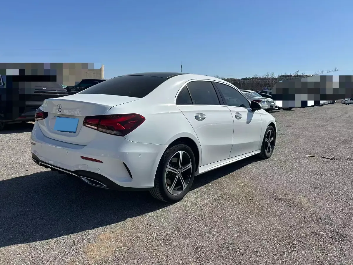 2022 Mercedes-Benz A Class 1.3T 163HP L4 7DCT,autocango,china used car exporter,china ev exporter,chinese used car exporter,chinese used ev exporter