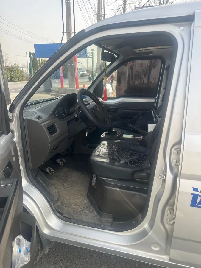 2023 WuLing RongGuang New Truck 2.0L 136HP L4 5MT,autocango,china used car exporter,china ev exporter,chinese used car exporter,chinese used ev exporter