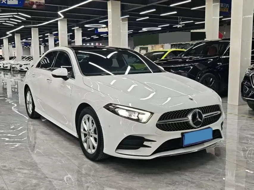 2021 Mercedes-Benz A Class 1.3T 163HP L4 7DCT,autocango,china used car exporter,china ev exporter,chinese used car exporter,chinese used ev exporter