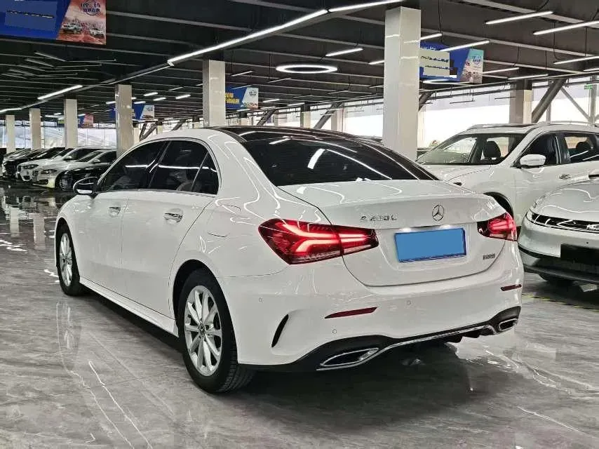 2021 Mercedes-Benz A Class 1.3T 163HP L4 7DCT,autocango,china used car exporter,china ev exporter,chinese used car exporter,chinese used ev exporter