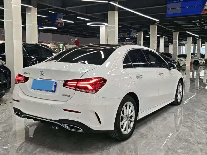 2021 Mercedes-Benz A Class 1.3T 163HP L4 7DCT,autocango,china used car exporter,china ev exporter,chinese used car exporter,chinese used ev exporter