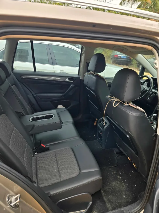 2018 Volkswagen Golf Sportsvan 1.4T 131HP L4 7DCT,autocango,china used car exporter,china ev exporter,chinese used car exporter,chinese used ev exporter