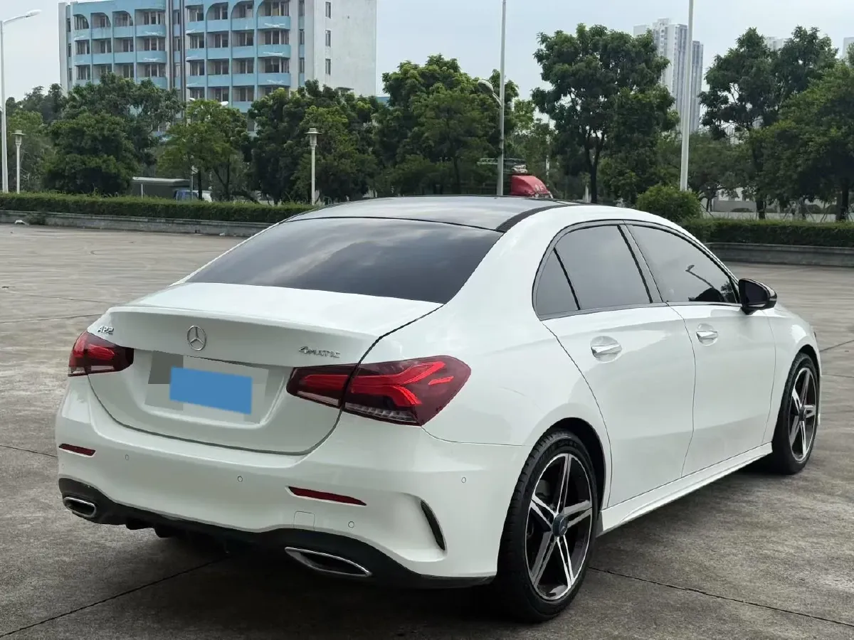 2020 Mercedes-Benz A Class 2.0T 190HP L4 7DCT,autocango,china used car exporter,china ev exporter,chinese used car exporter,chinese used ev exporter