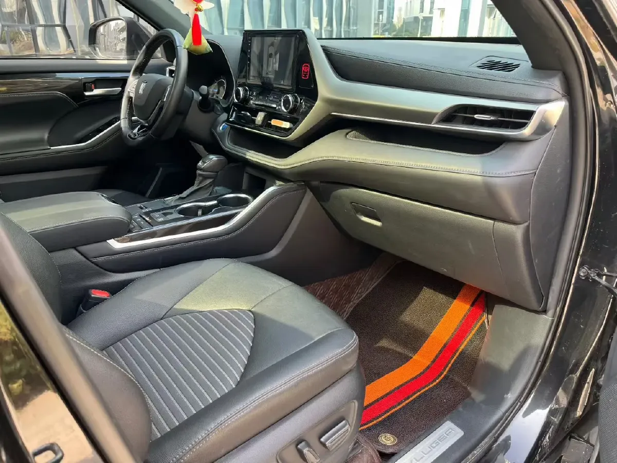 2022 Toyota Crown Kluger 2.5L 192HP L4 E-CVT Hybrid,autocango,china used car exporter,china ev exporter,chinese used car exporter,chinese used ev exporter