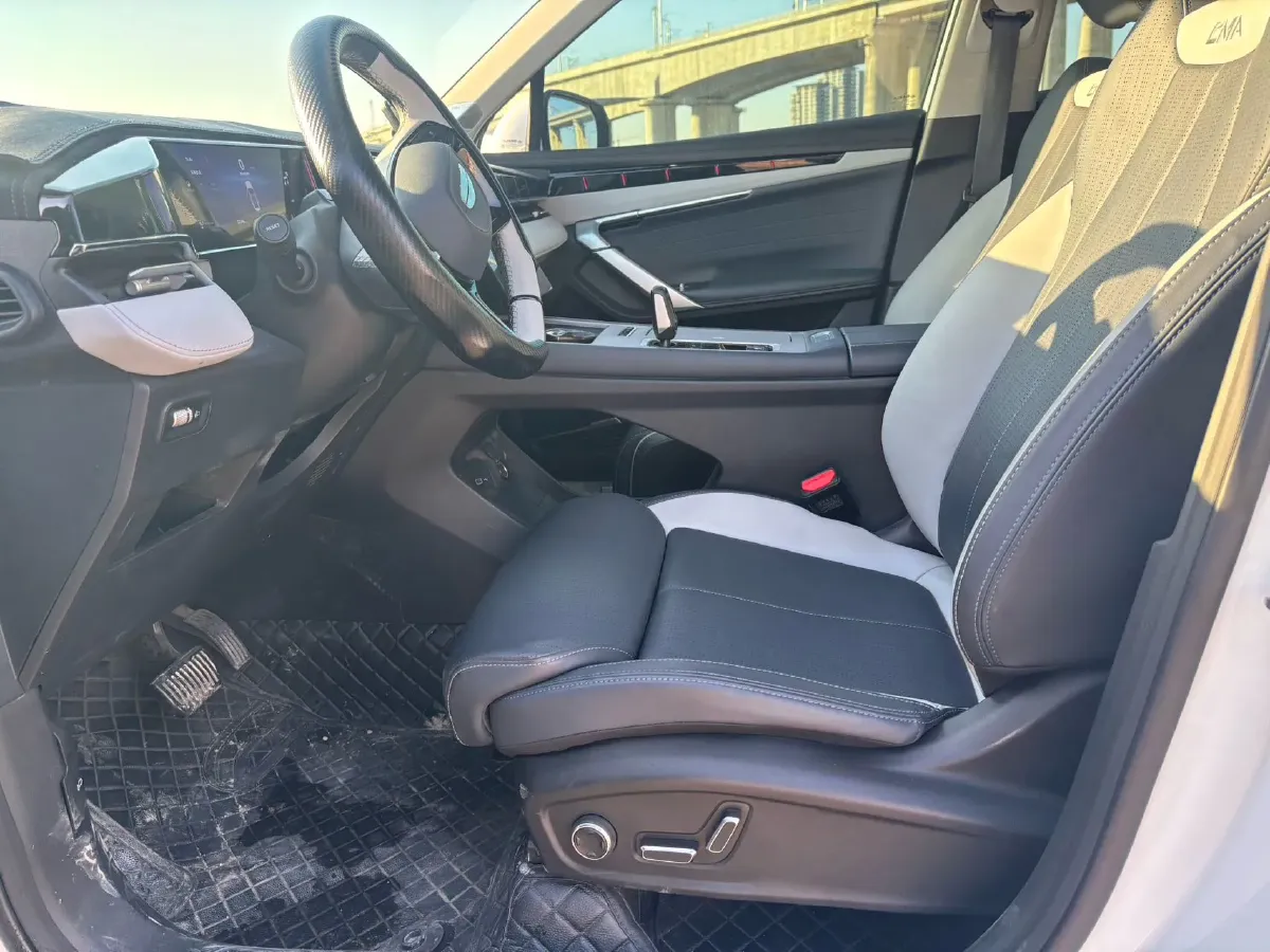 2024 Geely StarRay 1.5T 181HP L4 7DCT,autocango,china used car exporter,china ev exporter,chinese used car exporter,chinese used ev exporter