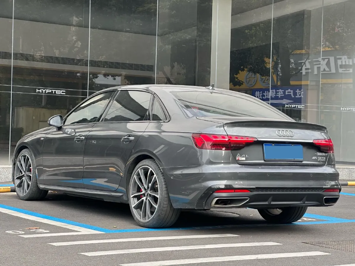 2020 Audi A4L 2.0T 252HP L4 7DCT,autocango,china used car exporter,china ev exporter,chinese used car exporter,chinese used ev exporter