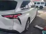 2023 Toyota Sienna 2.5L 189HP L4 E-CVT Hybrid
