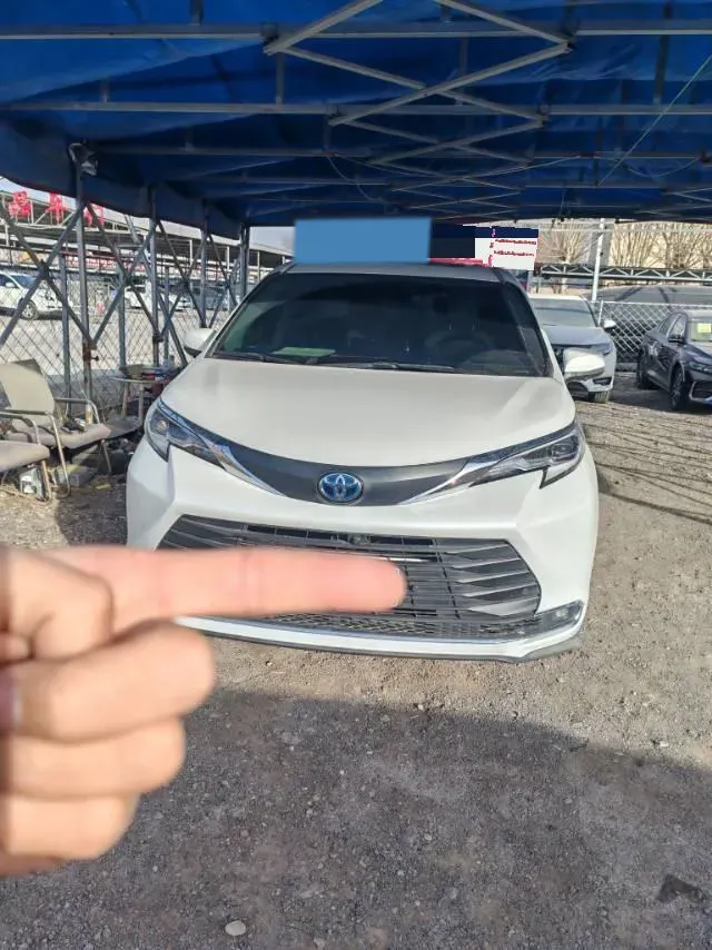 2023 Toyota Sienna 2.5L 189HP L4 E-CVT Hybrid,autocango,china used car exporter,china ev exporter,chinese used car exporter,chinese used ev exporter