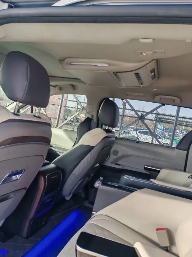 2023 Toyota Sienna 2.5L 189HP L4 E-CVT Hybrid,autocango,china used car exporter,china ev exporter,chinese used car exporter,chinese used ev exporter