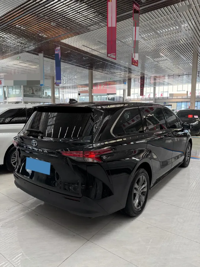 2023 Toyota Sienna 2.5L 189HP L4 E-CVT Hybrid,autocango,china used car exporter,china ev exporter,chinese used car exporter,chinese used ev exporter