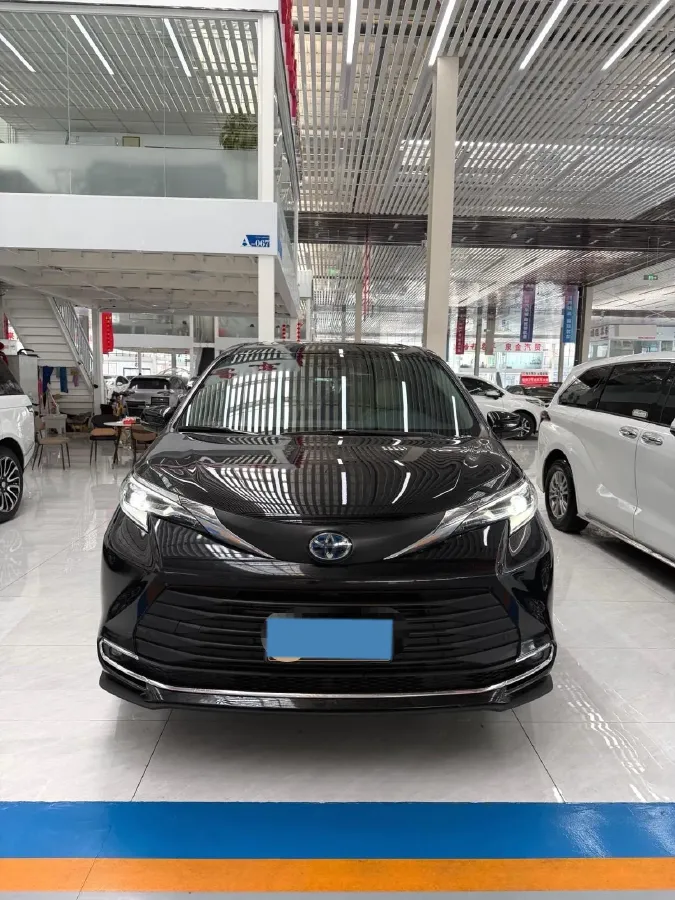 2023 Toyota Sienna 2.5L 189HP L4 E-CVT Hybrid,autocango,china used car exporter,china ev exporter,chinese used car exporter,chinese used ev exporter
