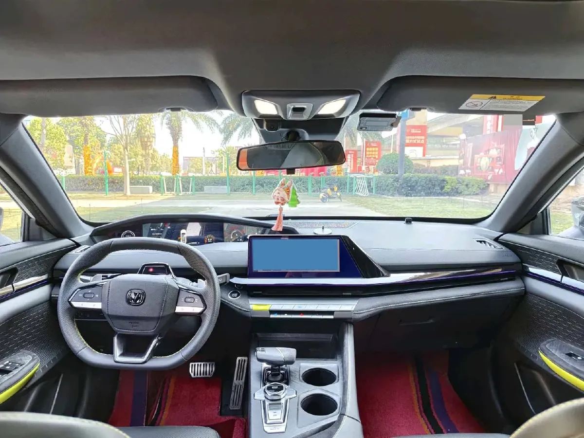 2022 ChangAn UNI-V 1.5T 188HP L4 7DCT,autocango,china used car exporter,china ev exporter,chinese used car exporter,chinese used ev exporter