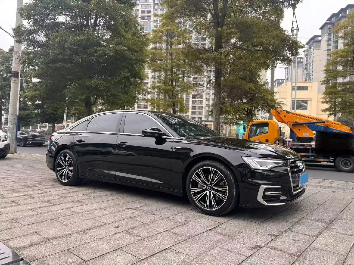 2023 Audi A6L 2.0T 245HP L4 7DCT,autocango,china used car exporter,china ev exporter,chinese used car exporter,chinese used ev exporter