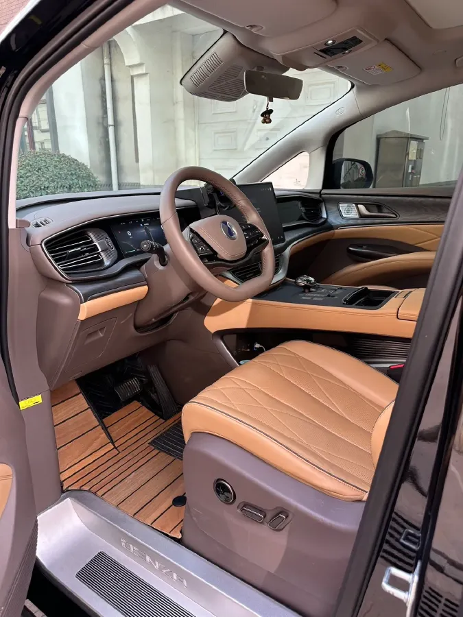 2022 HongQi HS7 3.0T 337HP V6 8AT,autocango,china used car exporter,china ev exporter,chinese used car exporter,chinese used ev exporter