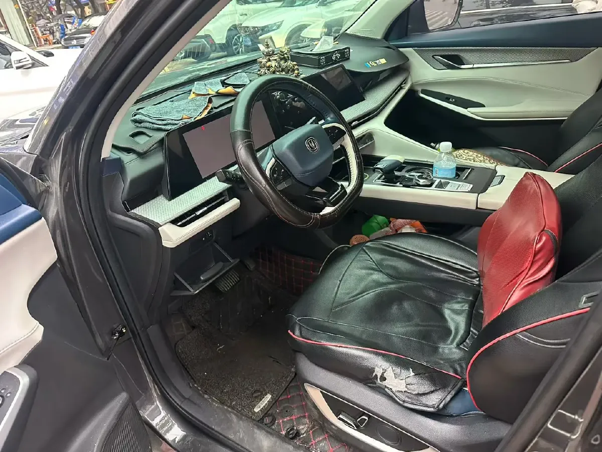 2022 ChangAn CS75 Plus 1.5T 178HP L4 6AT,autocango,china used car exporter,china ev exporter,chinese used car exporter,chinese used ev exporter