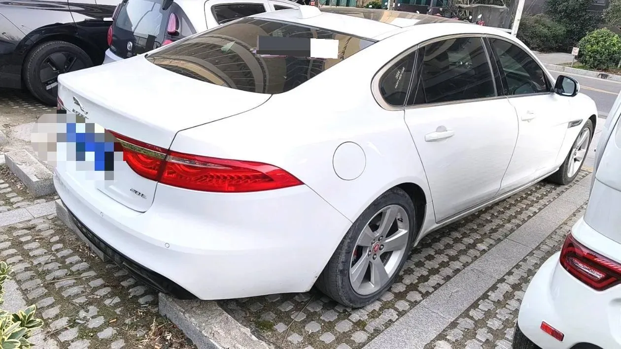 2018 Jaguar XFL 2.0T 200HP L4 8AT,autocango,china used car exporter,china ev exporter,chinese used car exporter,chinese used ev exporter
