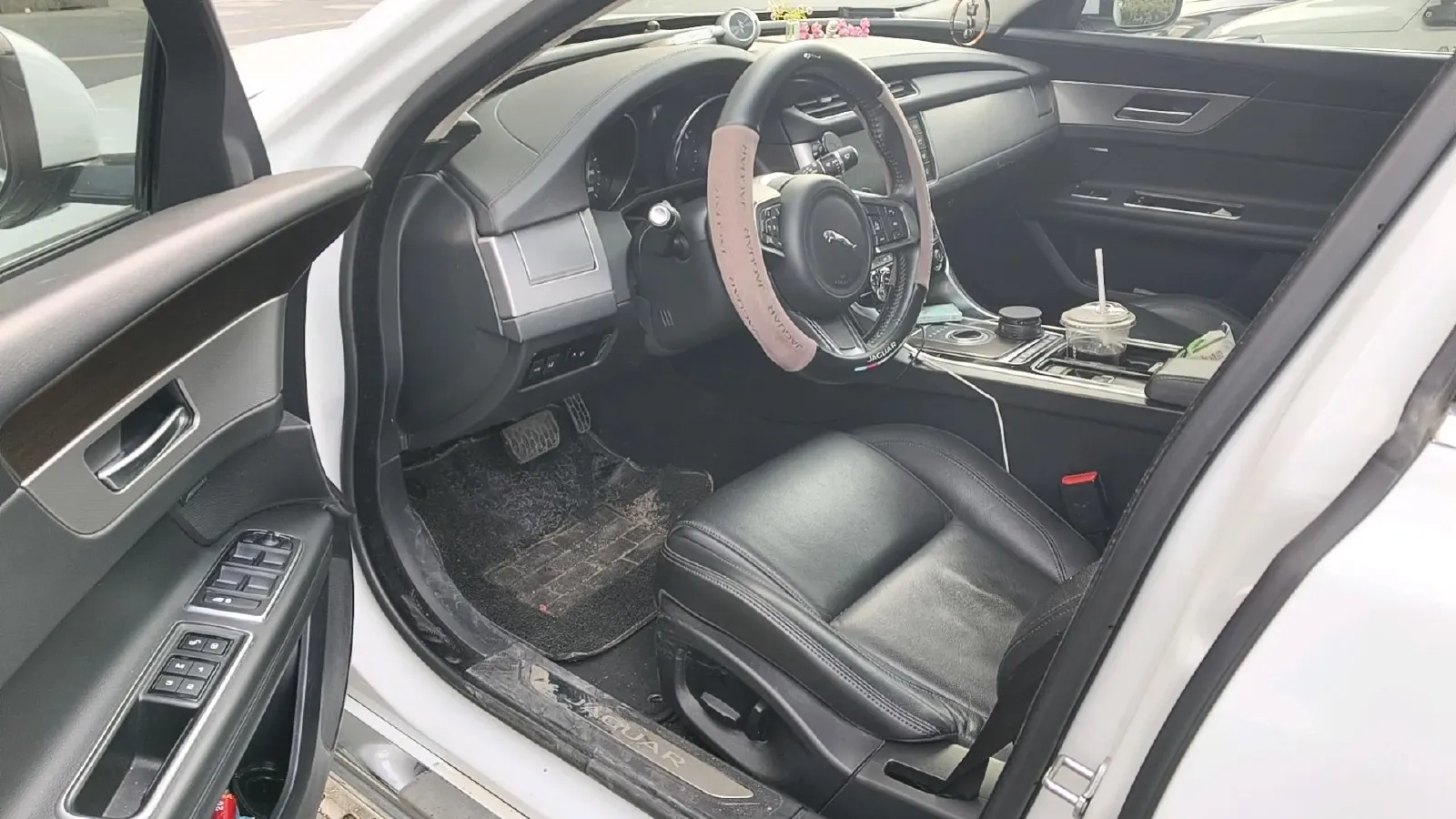 2018 Jaguar XFL 2.0T 200HP L4 8AT,autocango,china used car exporter,china ev exporter,chinese used car exporter,chinese used ev exporter