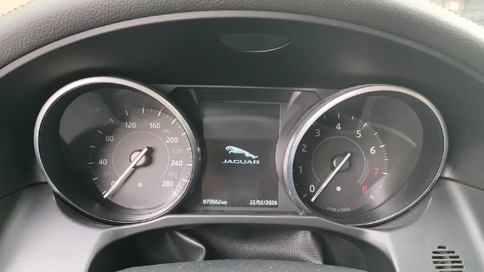 2018 Jaguar XFL 2.0T 200HP L4 8AT,autocango,china used car exporter,china ev exporter,chinese used car exporter,chinese used ev exporter