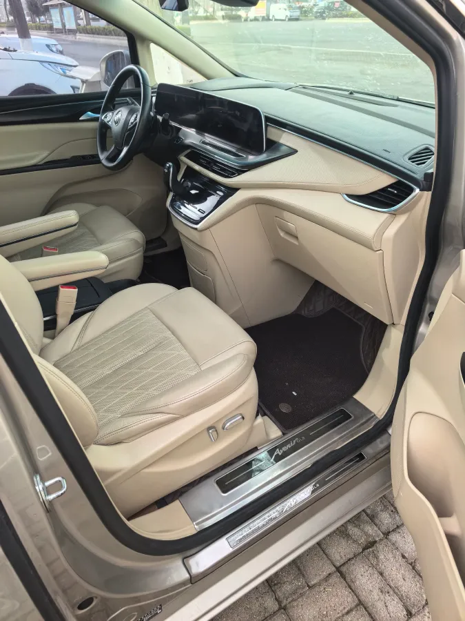 2022 Buick GL8 2.0T 237HP L4 9AT,autocango,china used car exporter,china ev exporter,chinese used car exporter,chinese used ev exporter