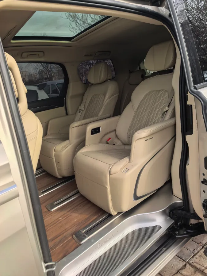 2022 Buick GL8 2.0T 237HP L4 9AT,autocango,china used car exporter,china ev exporter,chinese used car exporter,chinese used ev exporter