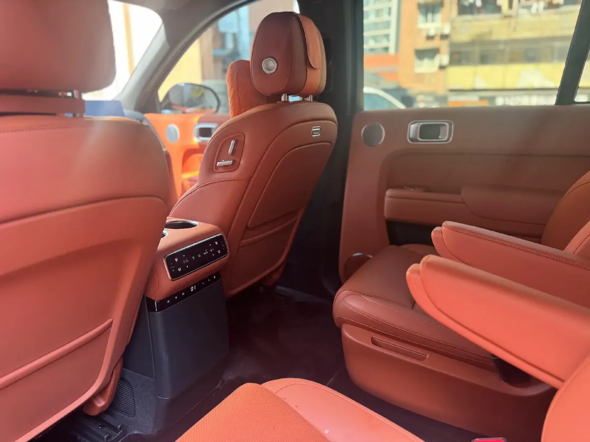 2024 Toyota Granvia 2.5L 189HP L4 E-CVT Hybrid,autocango,china used car exporter,china ev exporter,chinese used car exporter,chinese used ev exporter