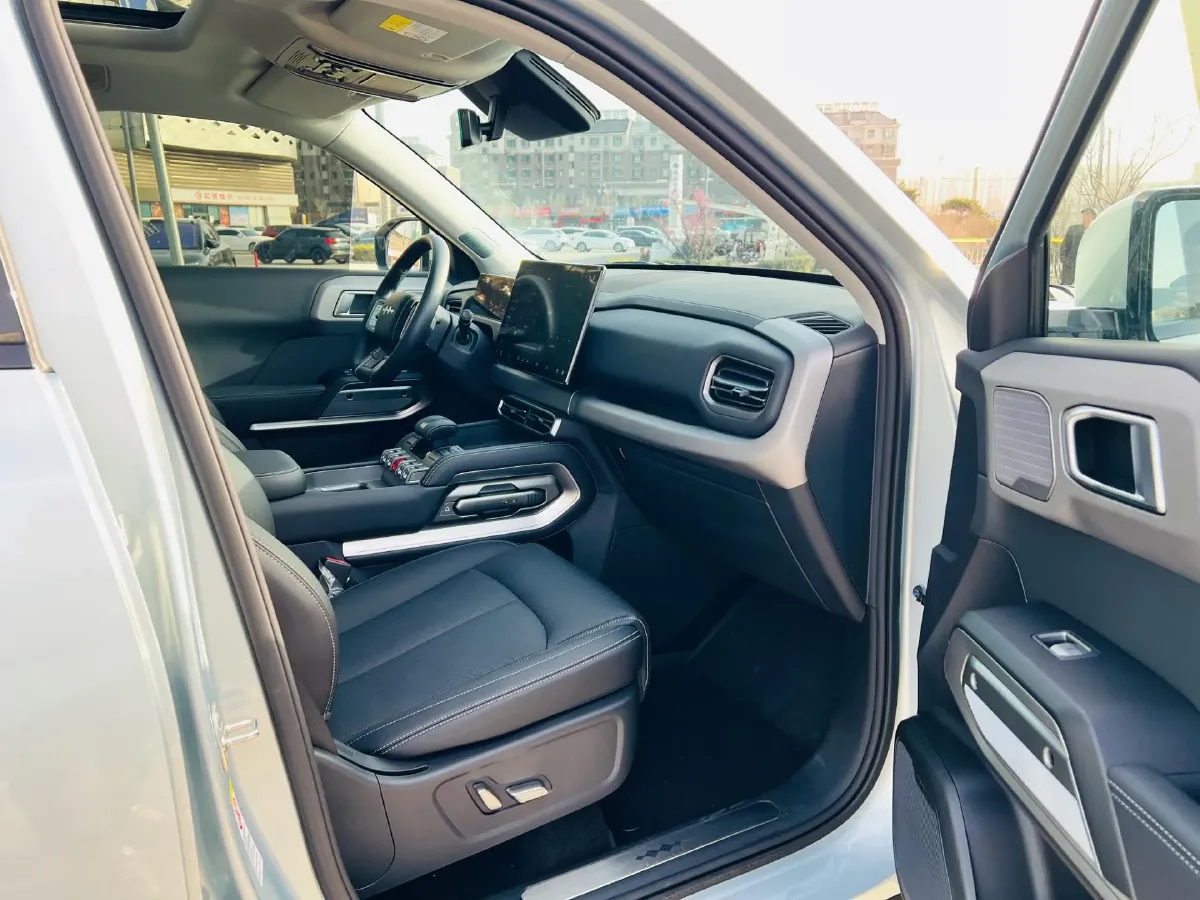 2025 FangChengBao Tai 3 BEV,autocango,china used car exporter,china ev exporter,chinese used car exporter,chinese used ev exporter