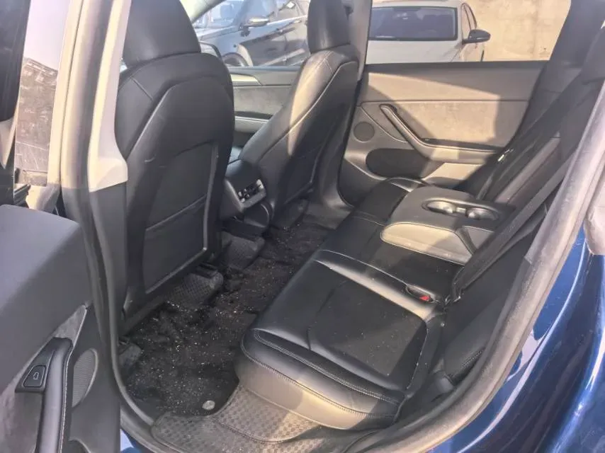 2022 Tesla Model Y BEV 60KWH,autocango,china used car exporter,china ev exporter,chinese used car exporter,chinese used ev exporter