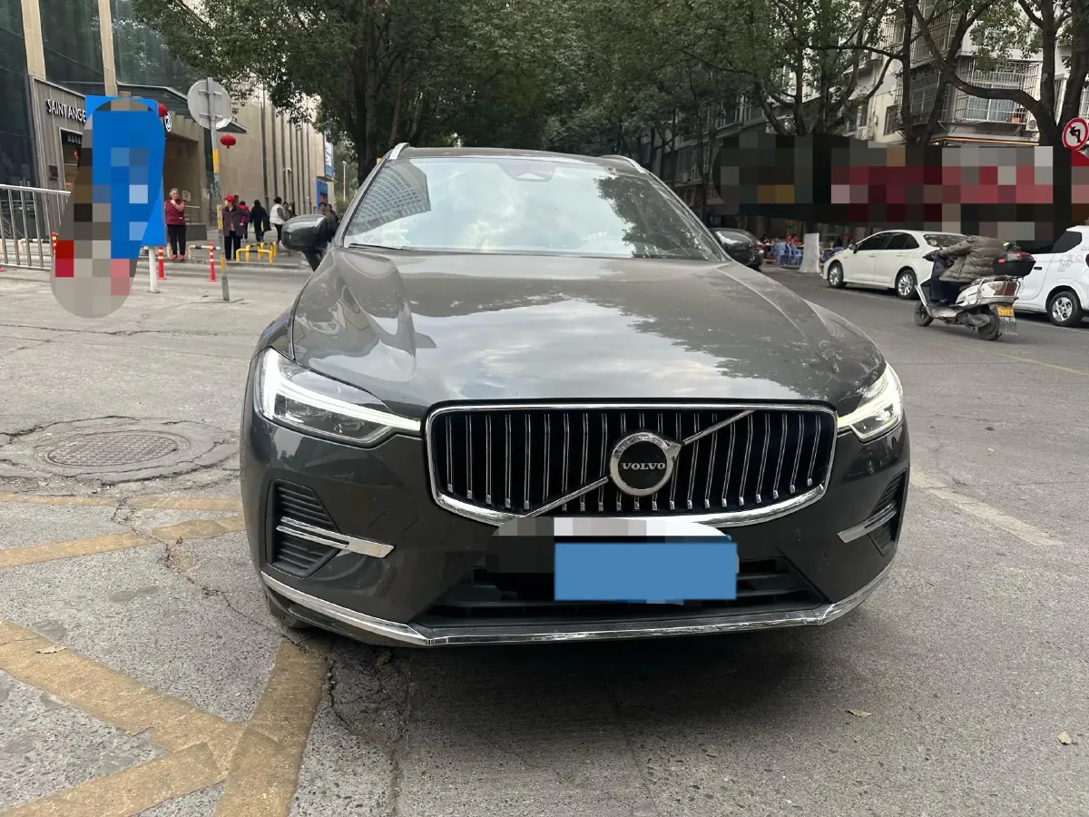 2022 Volvo XC60 2.0T 250HP L4 8AT,autocango,china used car exporter,china ev exporter,chinese used car exporter,chinese used ev exporter
