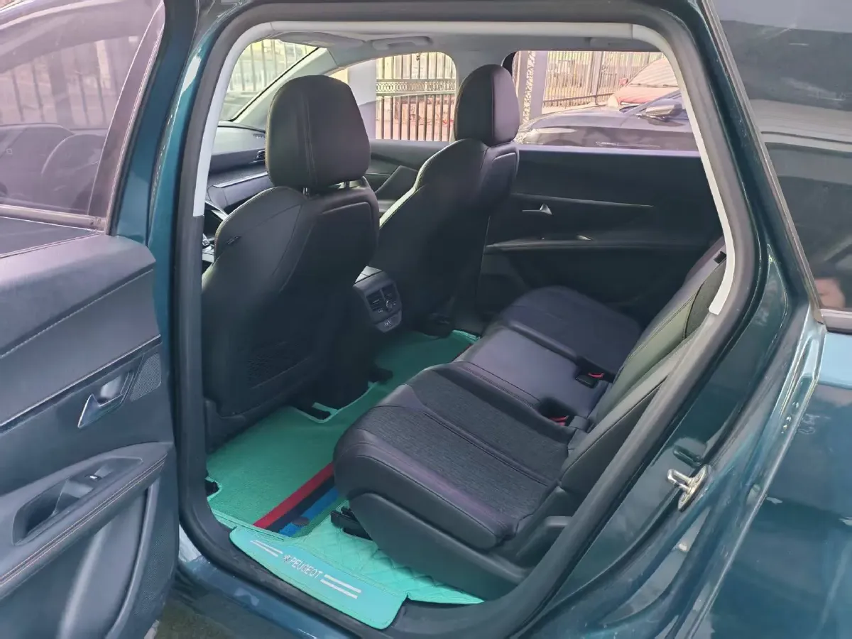 2017 Peugeot 5008 1.6T 167HP L4 6AT,autocango,china used car exporter,china ev exporter,chinese used car exporter,chinese used ev exporter