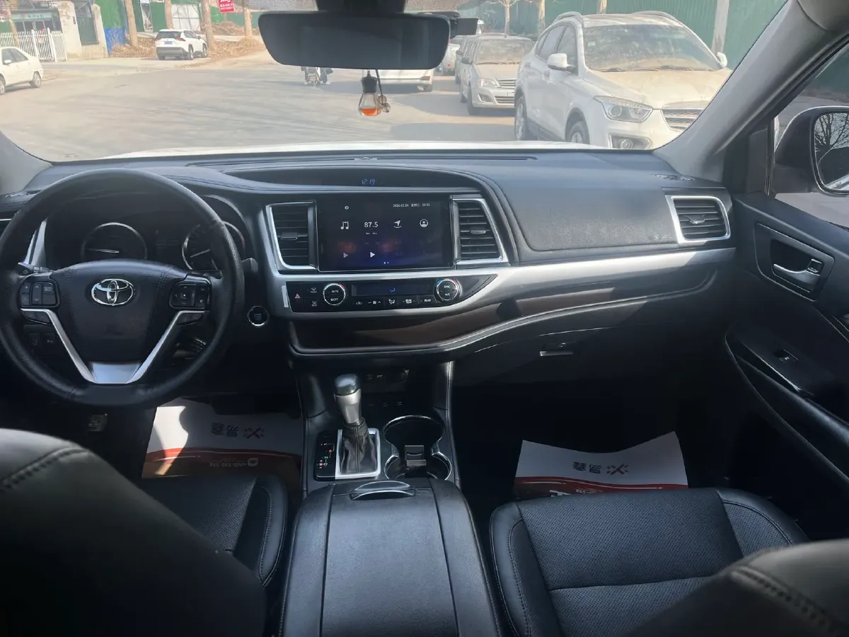 2021 Toyota Highlander 2.0T 220HP L4 6AT,autocango,china used car exporter,china ev exporter,chinese used car exporter,chinese used ev exporter
