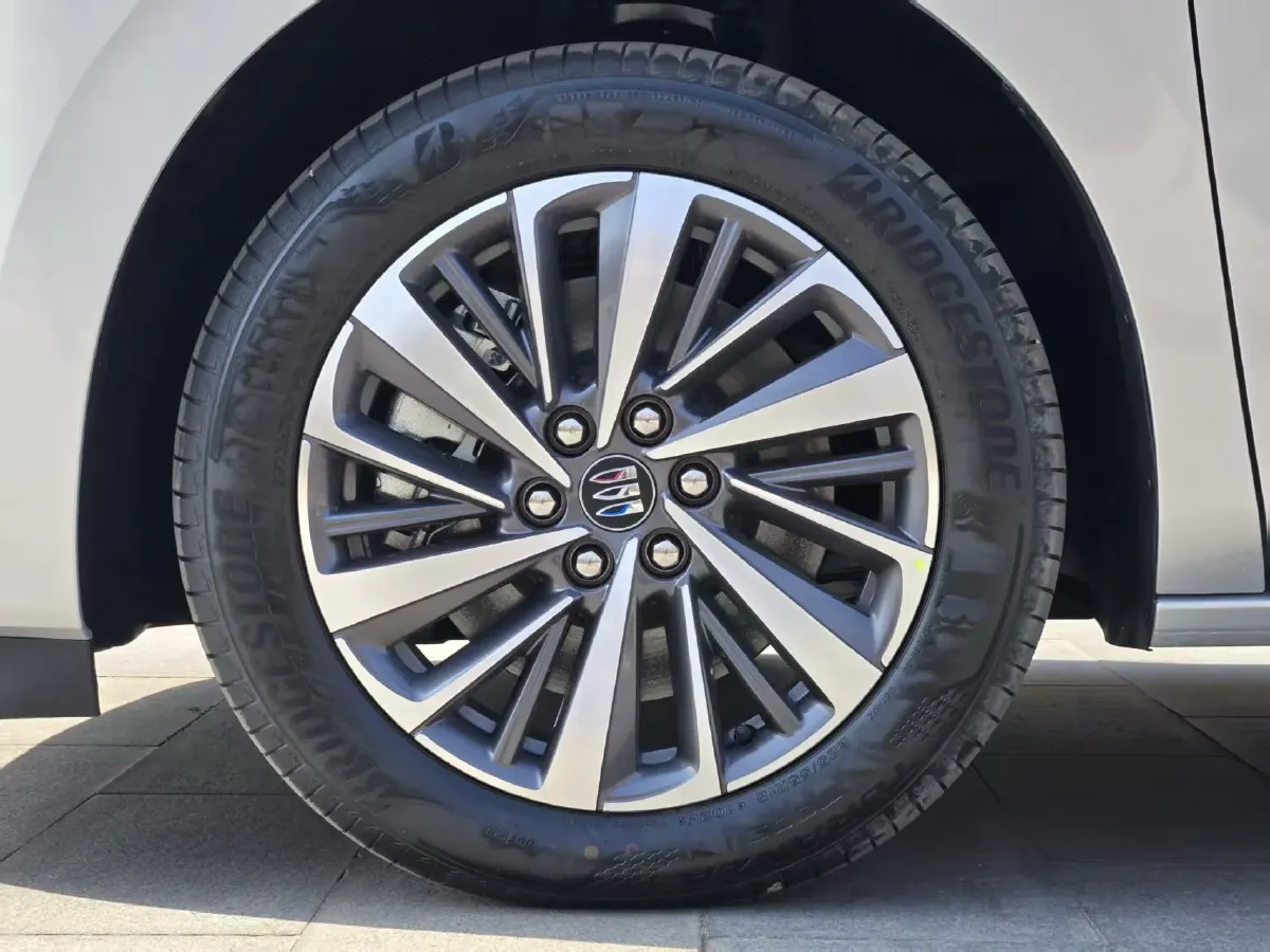 2026 Buick GL8 2.0T 237HP L4 9AT,autocango,china used car exporter,china ev exporter,chinese used car exporter,chinese used ev exporter