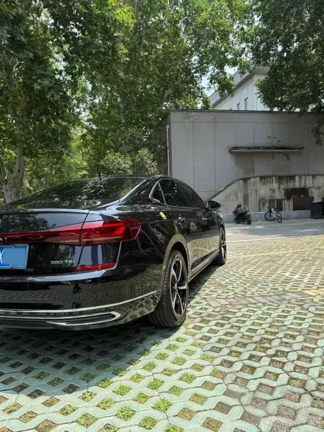 2022 Volkswagen Passat 2.0T 220HP L4 7DCT,autocango,china used car exporter,china ev exporter,chinese used car exporter,chinese used ev exporter