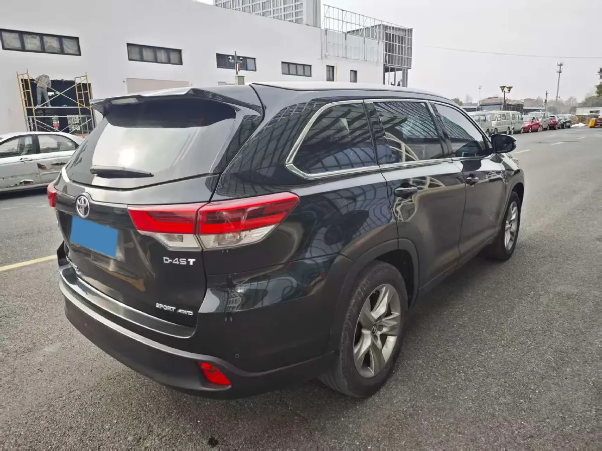 2021 Toyota Highlander 2.0T 220HP L4 6AT,autocango,china used car exporter,china ev exporter,chinese used car exporter,chinese used ev exporter