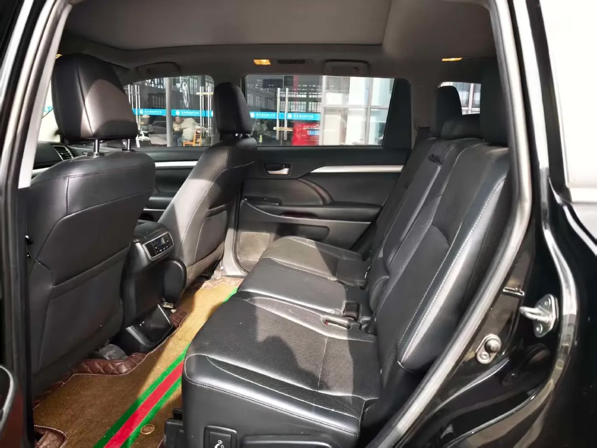 2021 Toyota Highlander 2.0T 220HP L4 6AT,autocango,china used car exporter,china ev exporter,chinese used car exporter,chinese used ev exporter