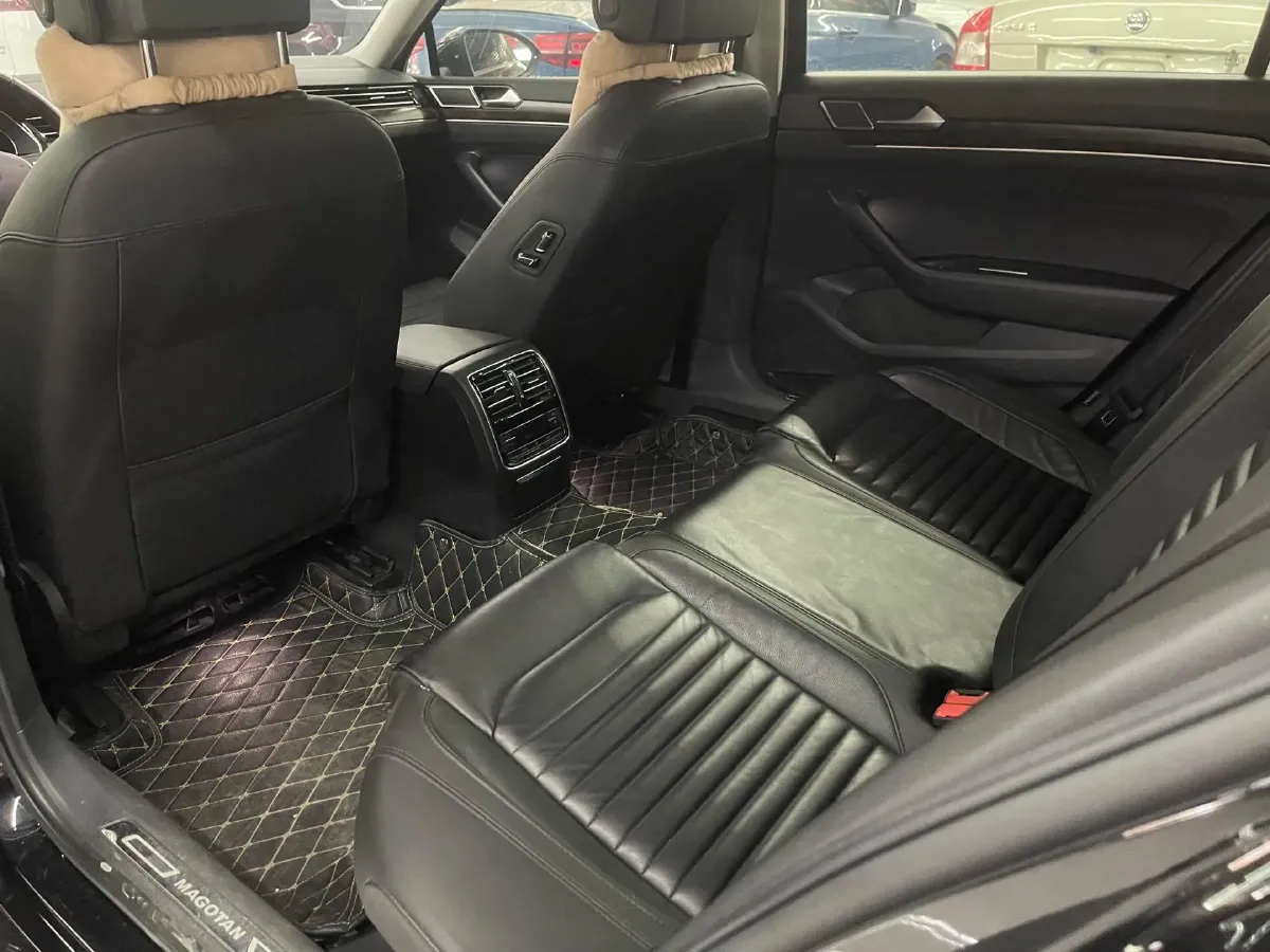 2019 Volkswagen Magotan 2.0T 186HP L4 7DCT,autocango,china used car exporter,china ev exporter,chinese used car exporter,chinese used ev exporter