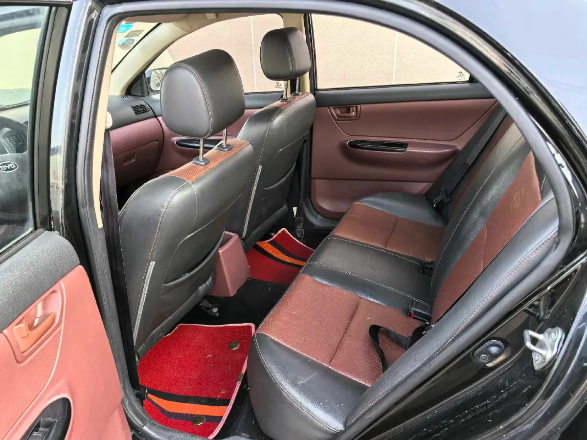 2013 FAW Vita V5 1.5L 102HP L4 5MT,autocango,china used car exporter,china ev exporter,chinese used car exporter,chinese used ev exporter